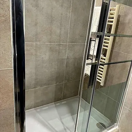 Azur Hotel