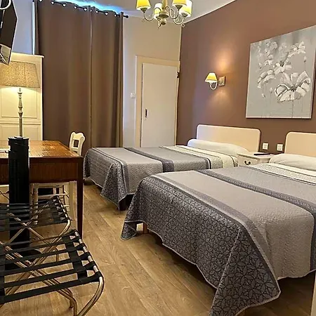 Azur Hotel