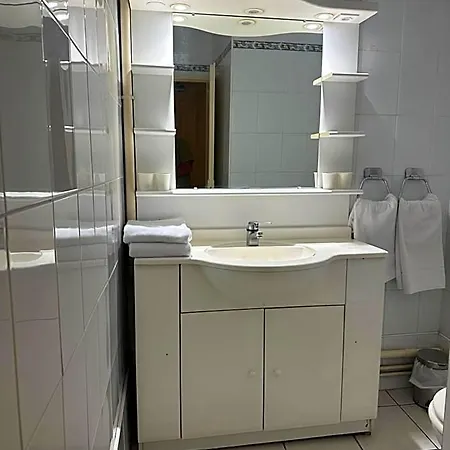Hotel Azur 2*